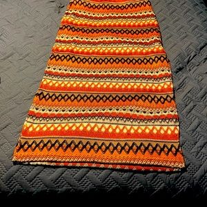 I’m selling a skirt! it is XL/44/12. It has a slit on the left side.